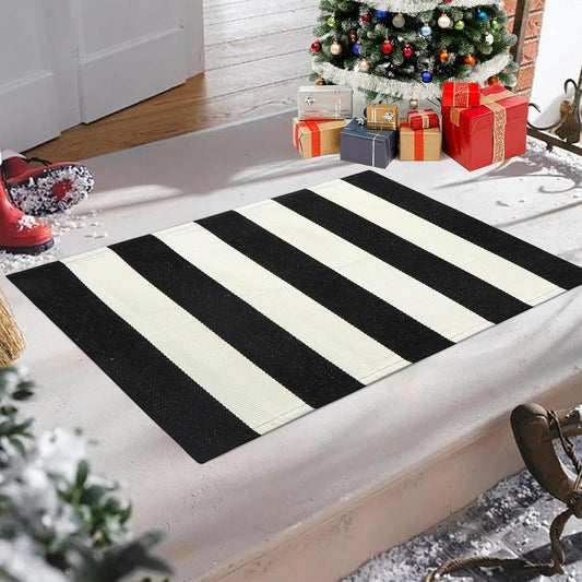 Black and White Striped Outdoor Rug 24"X 35", Washable Front Door Mat, Cotton Woven Farmhouse Front Porch Rug Decor, Layered Door Mats Outdoor for Entryway Kitchen